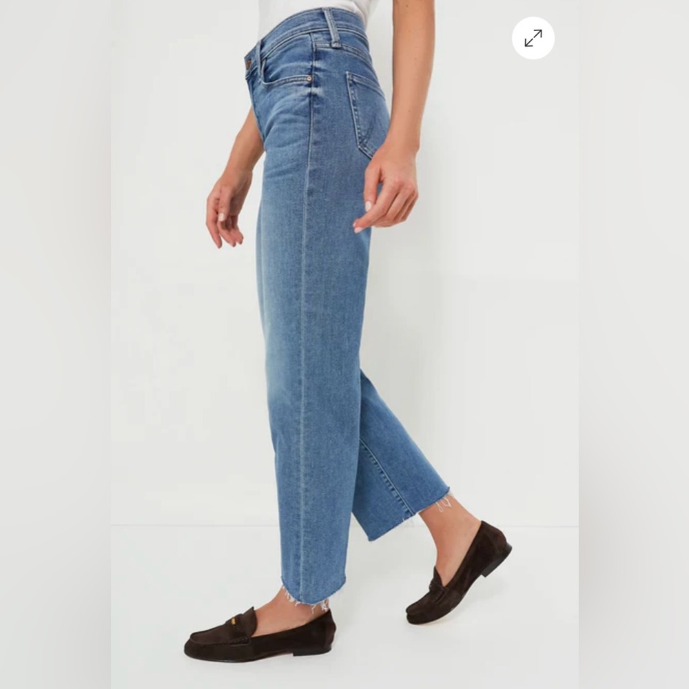 Mid rise, mother jeans, rambler, zip ankle fray, size 26.  Enjoy the ride color